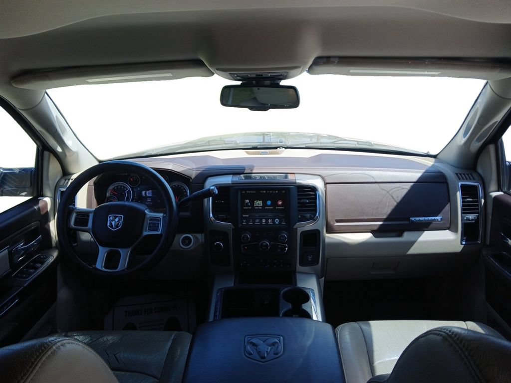 Used 2015 RAM 2500 Laramie w/ Convenience Group AWD/4WD image 5