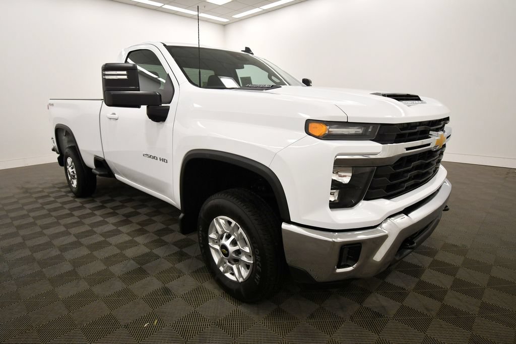Used 2024 Chevrolet Silverado 2500 LT w/ Convenience Package AWD/4WD image 9