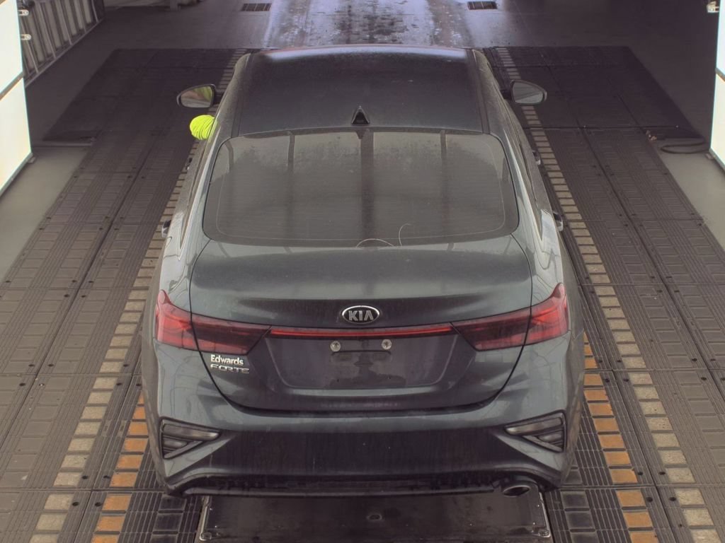 Used 2020 Kia Forte LXS FWD image 4