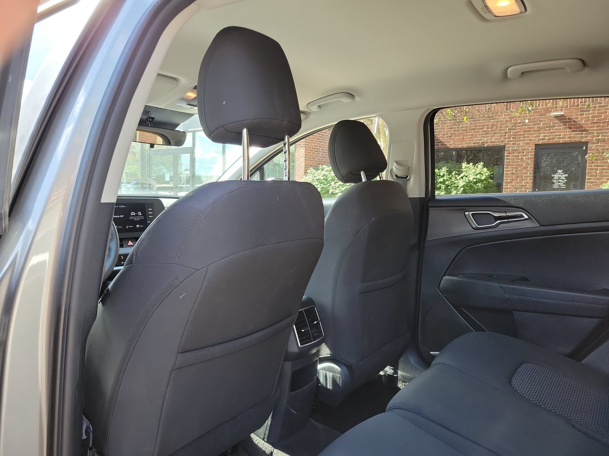 Certified 2025 Kia Sportage LX FWD image 21
