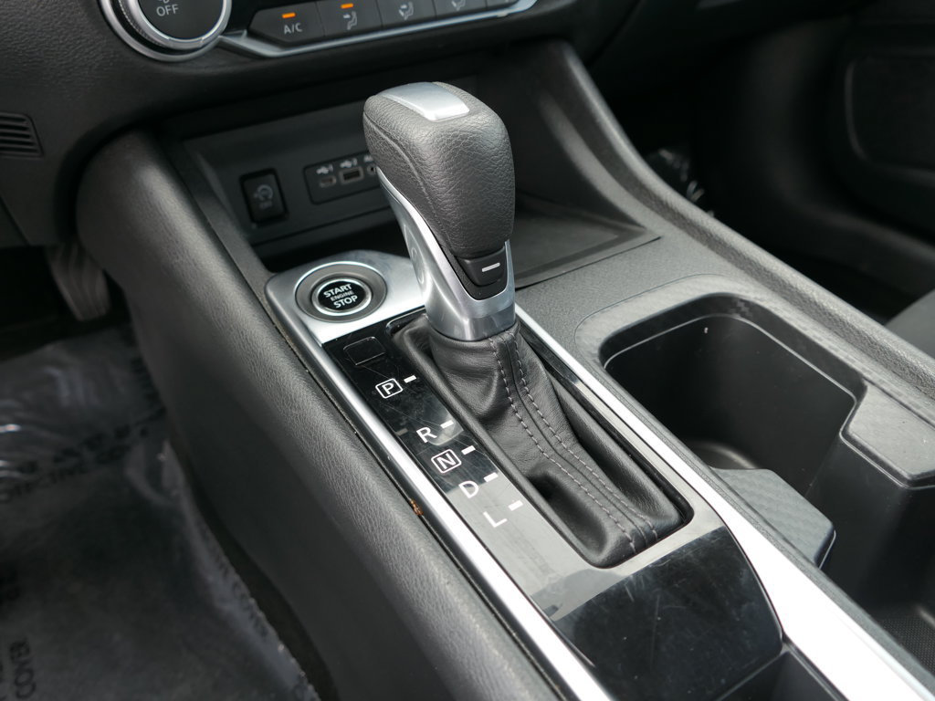 Used 2024 Nissan Sentra SV FWD image 18