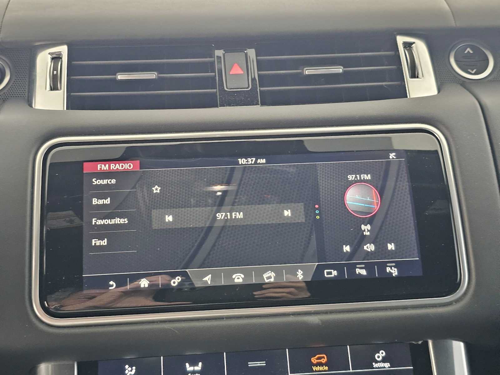 Used 2022 Land Rover Range Rover Sport SVR AWD/4WD image 25