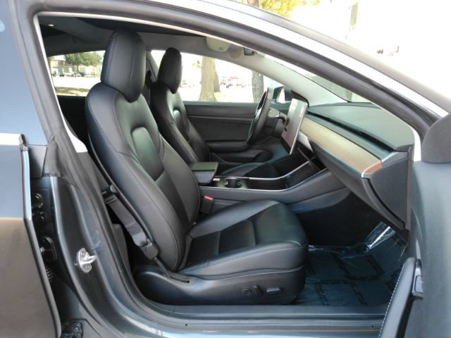 Used 2020 Tesla Model 3 RWD image 21