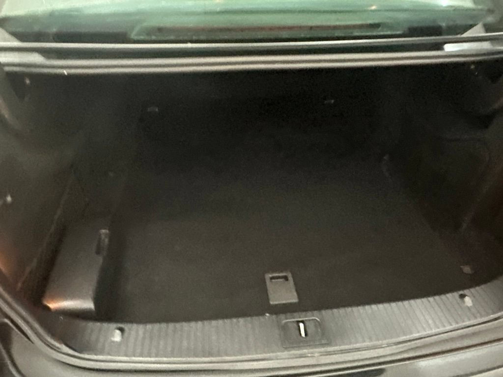 Used 2014 Mercedes-Benz E 350 Sedan image 21