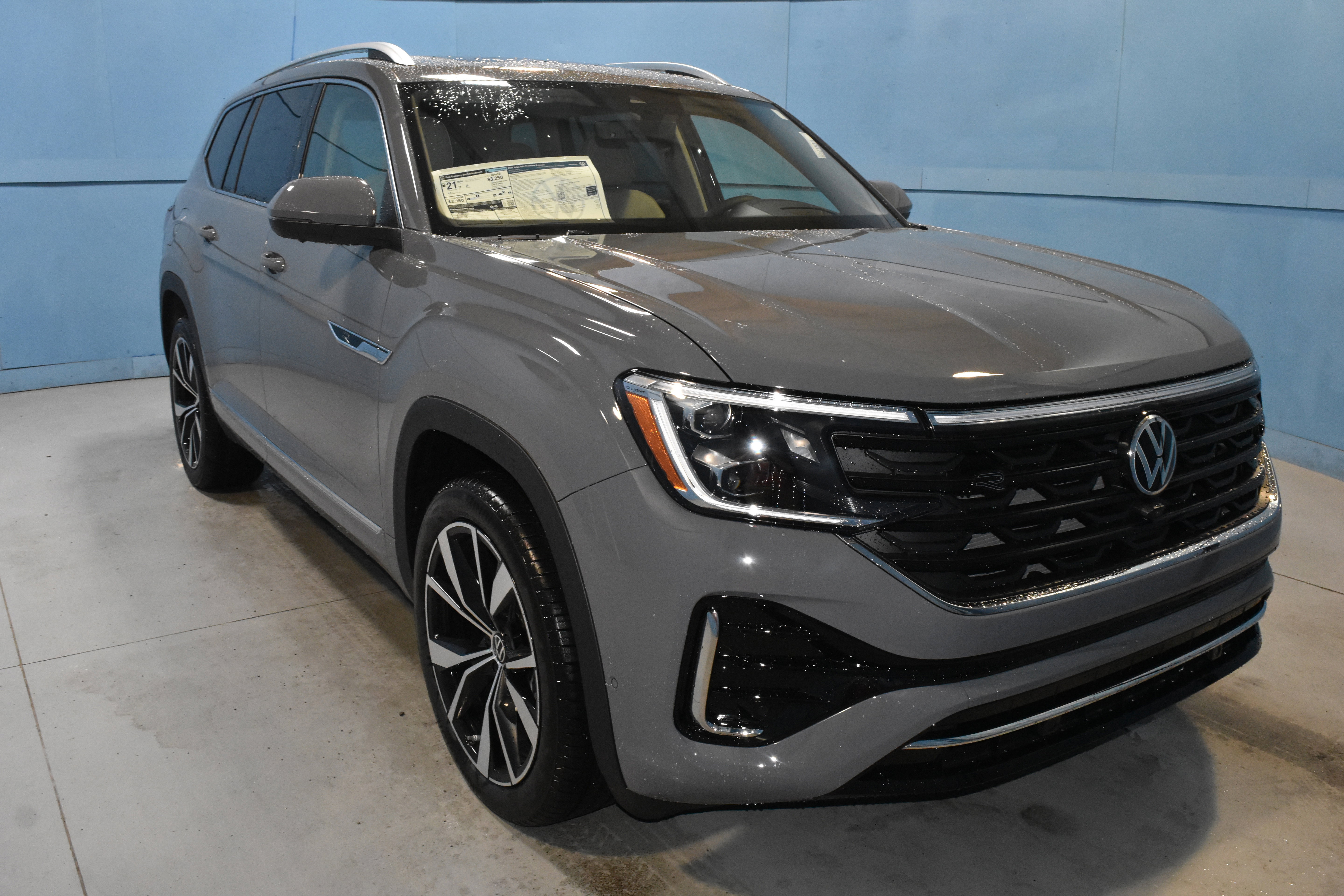 New 2026 Volkswagen Atlas SEL Premium R-Line