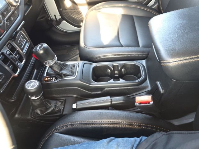 Used 2024 Jeep Wrangler Sahara w/ Technology Group image 30