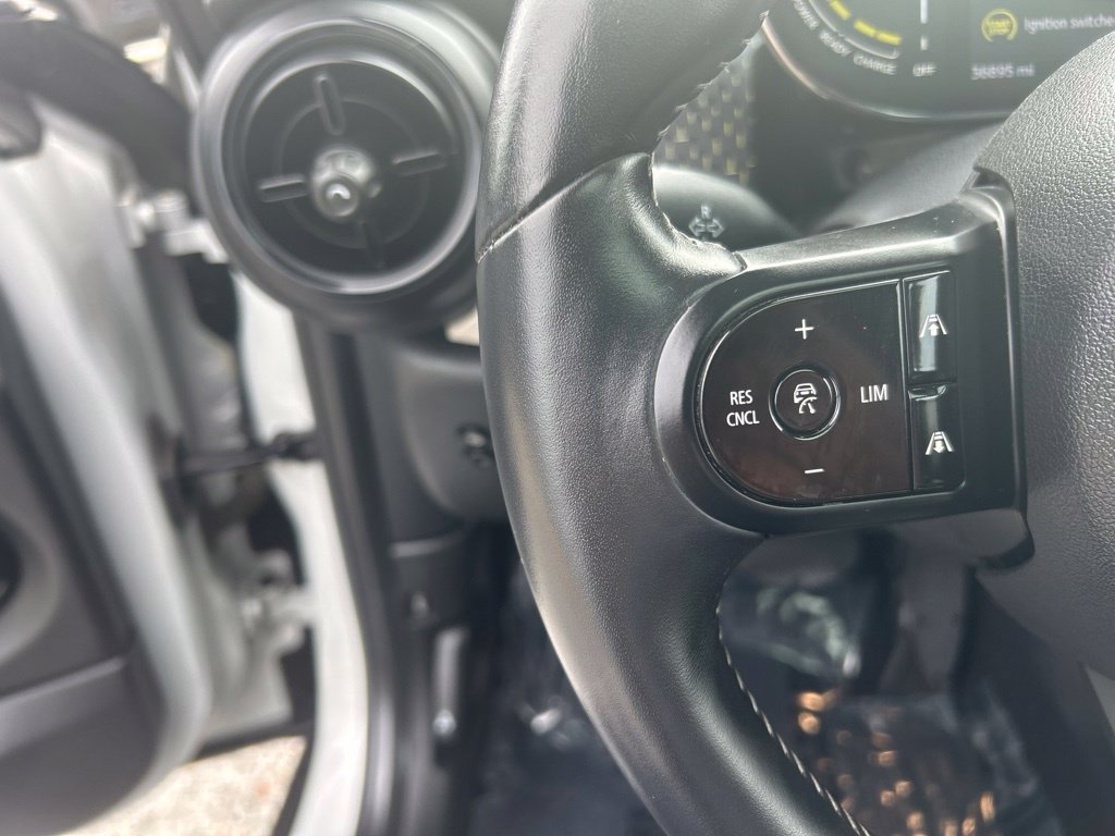 Used 2022 MINI Cooper SE FWD image 36