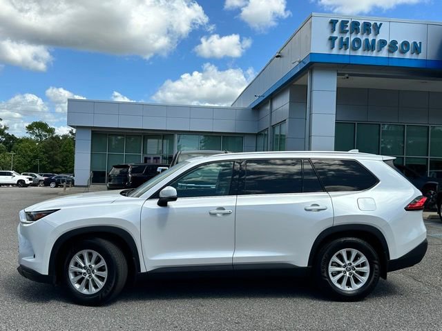 Used 2024 Toyota Grand Highlander XLE image 5