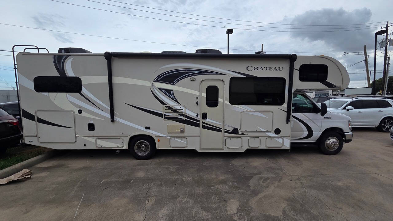 Used 2017 Ford E-450 and Econoline 450 Super Duty w/ Motorhome Prep Package RWD image 5