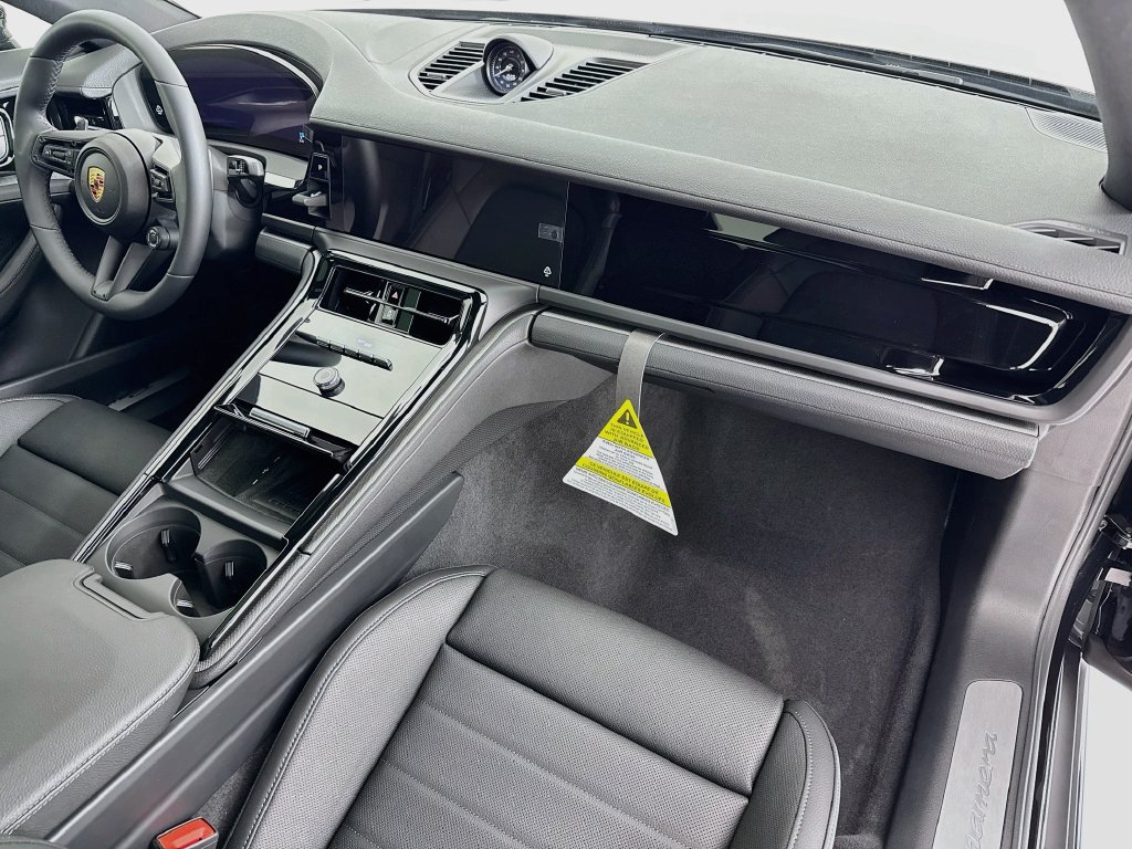 New 2026 Porsche Panamera RWD image 31