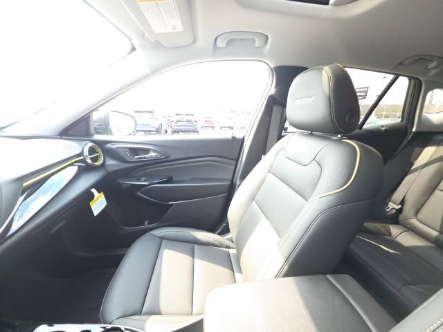 New 2026 Chevrolet Trax ACTIV w/ Sunroof Package image 24