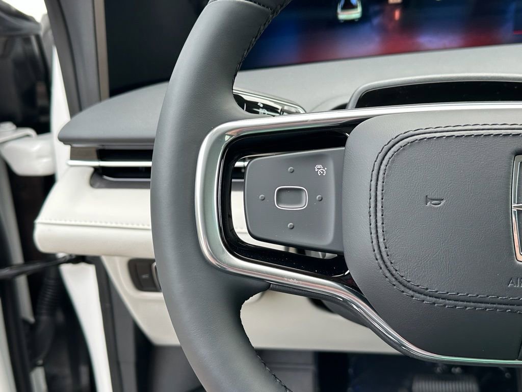 New 2026 Lincoln Nautilus Premier w/ Jet Appearance Package AWD/4WD image 9