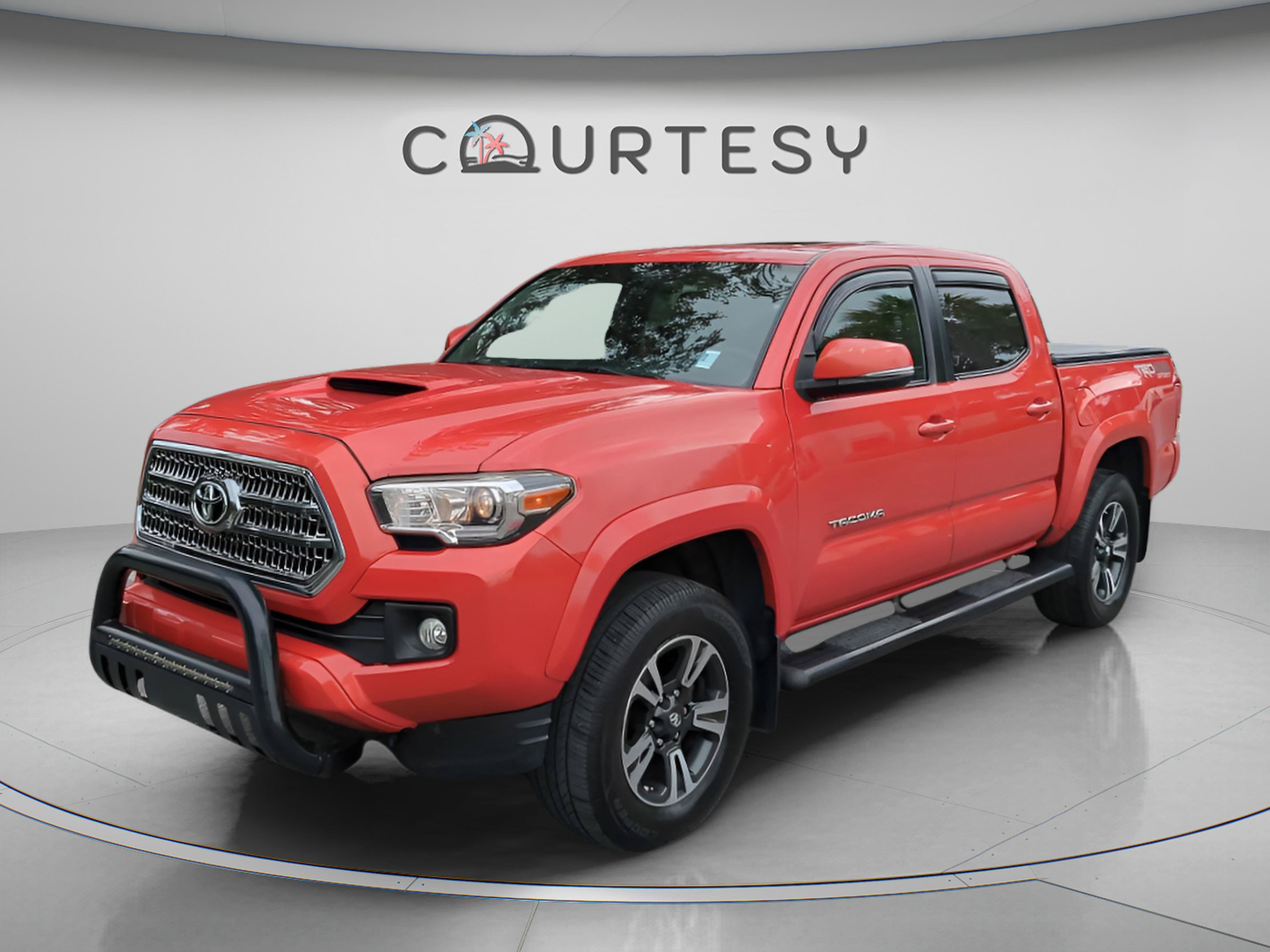 Used 2016 Toyota Tacoma TRD Sport w/ Premium & Technology Package AWD/4WD image 2