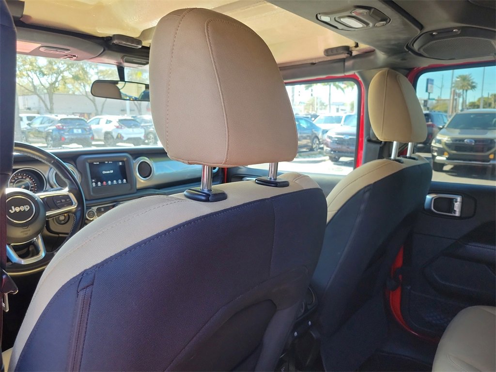 Used 2021 Jeep Wrangler Unlimited Sahara image 9