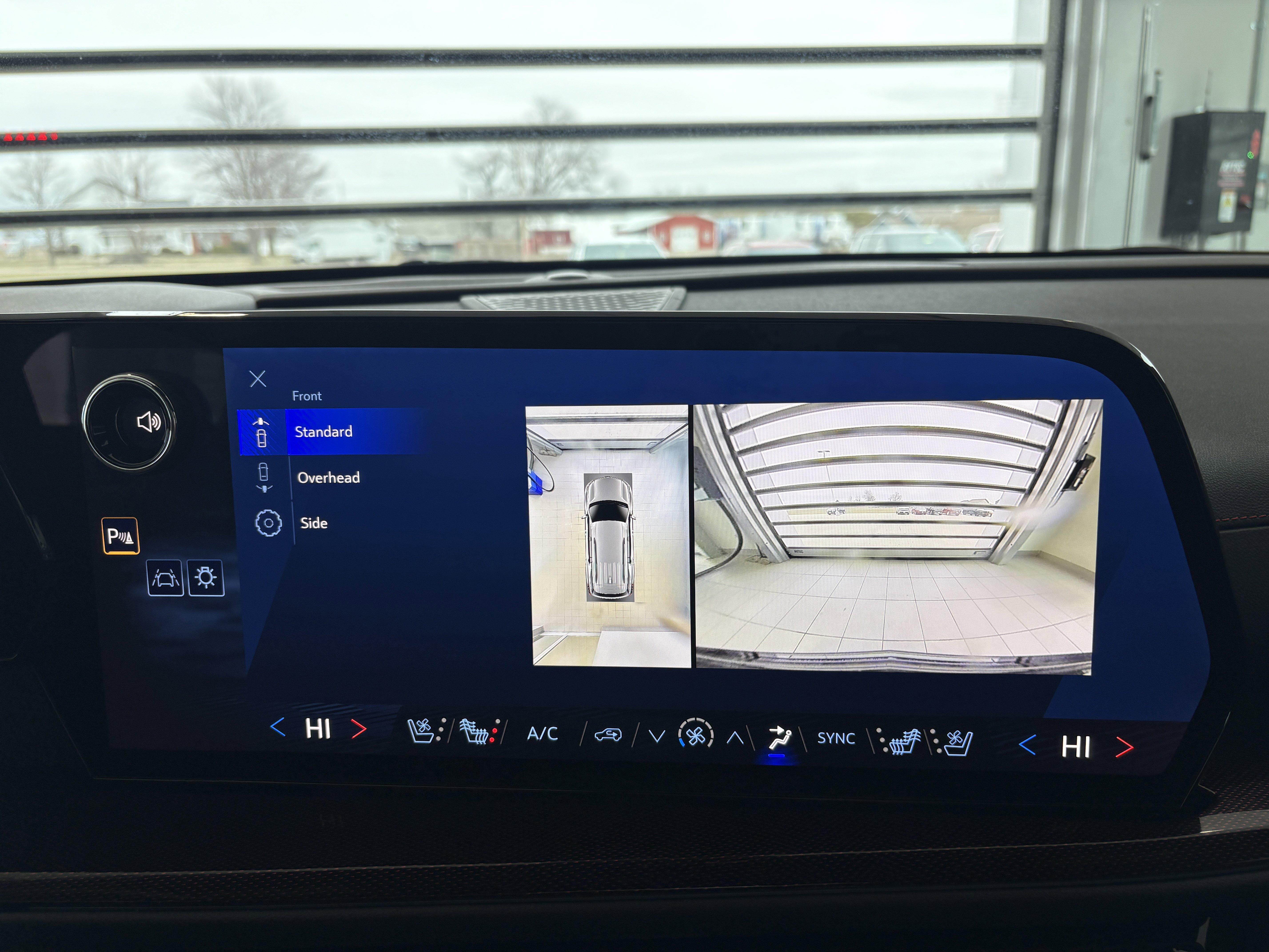 Used 2025 Chevrolet Traverse RS w/ LPO, Floor Liner Package image 16