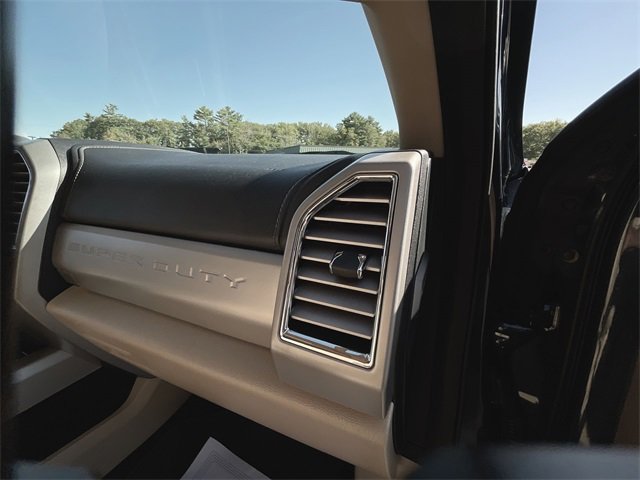 Used 2017 Ford F250 Lariat w/ FX4 Off-Road Package image 28