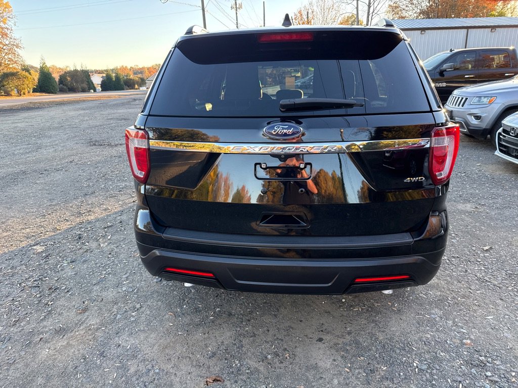 Used 2018 Ford Explorer 4WD image 7