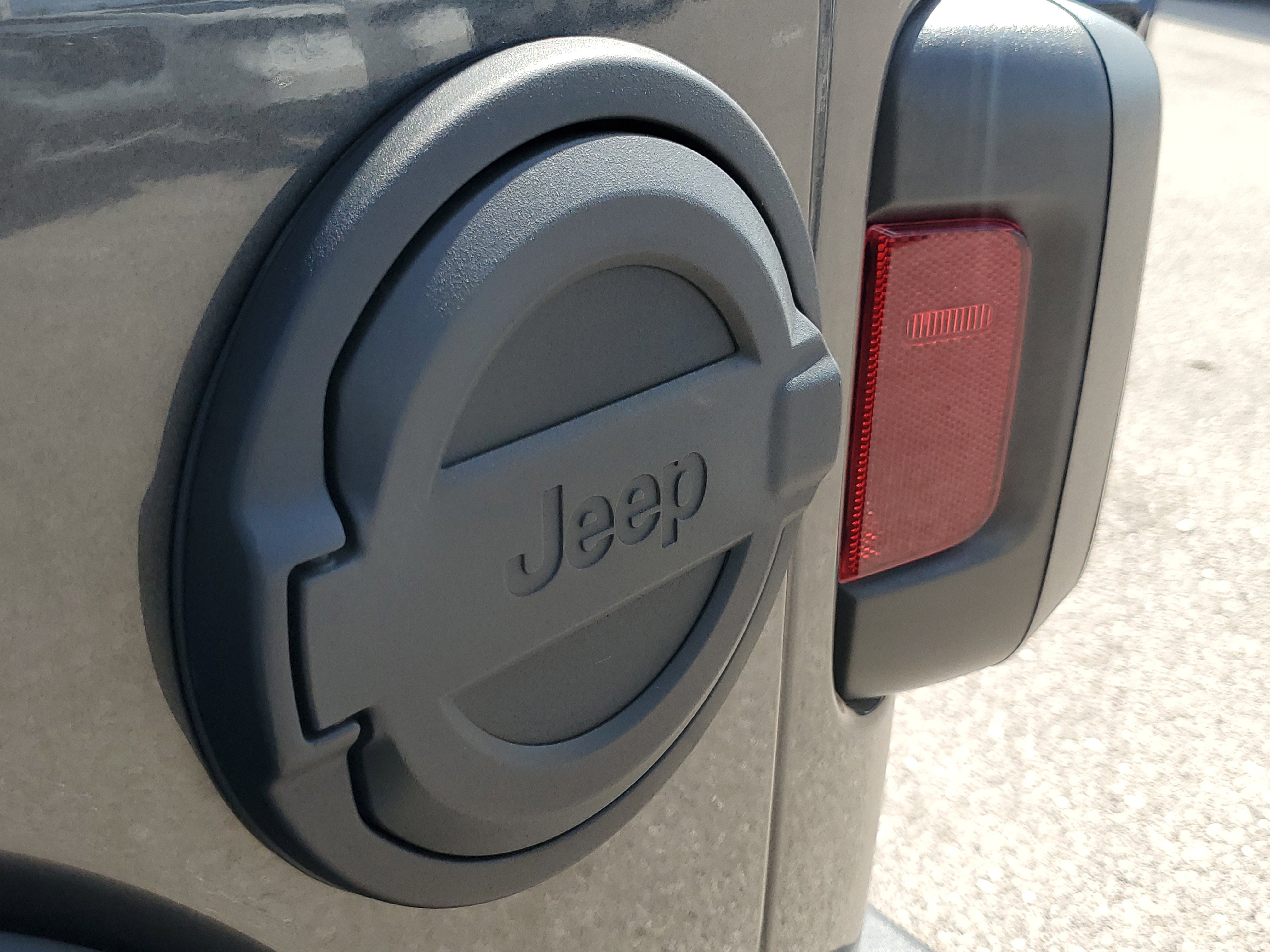 Used 2022 Jeep Wrangler Sport S image 11
