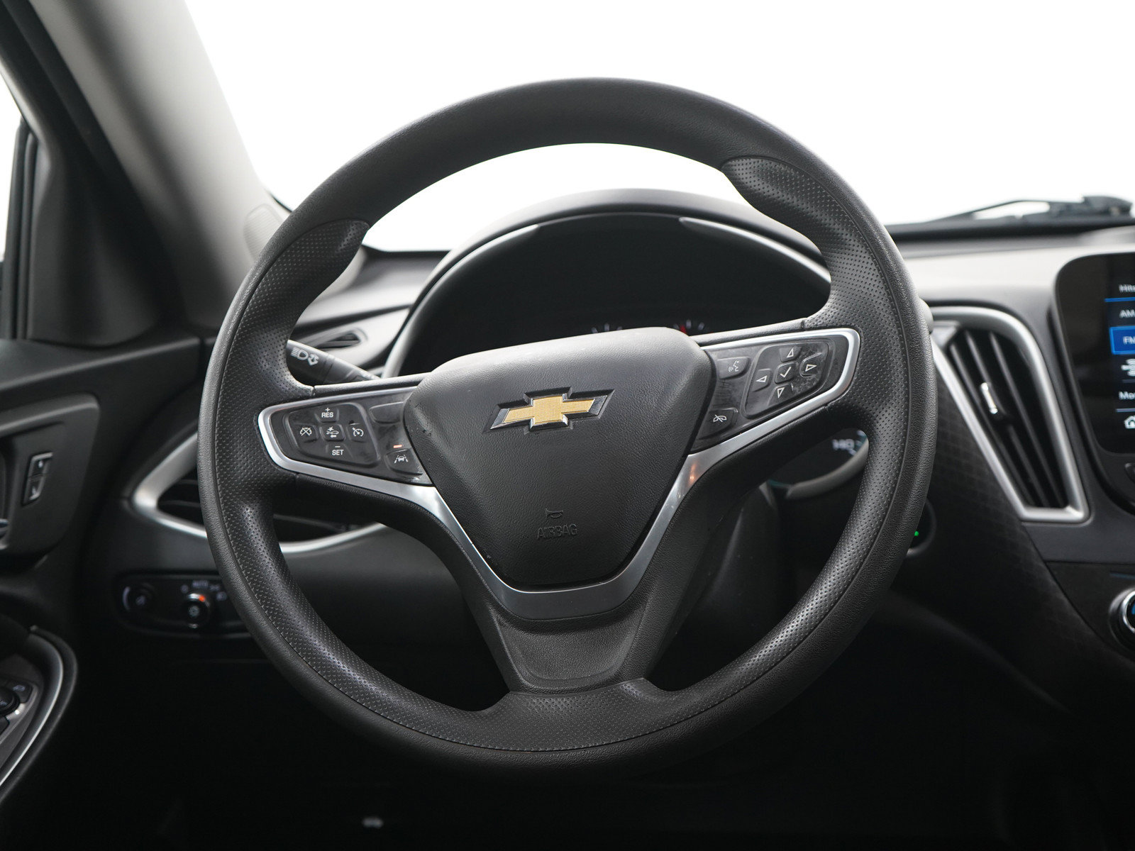 Used 2023 Chevrolet Malibu LT w/ Driver Confidence Package FWD image 14