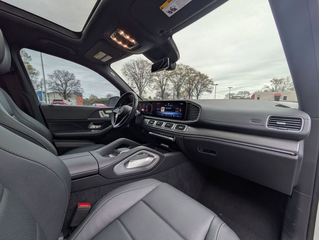 Used 2025 Mercedes-Benz GLS 450 4MATIC image 33