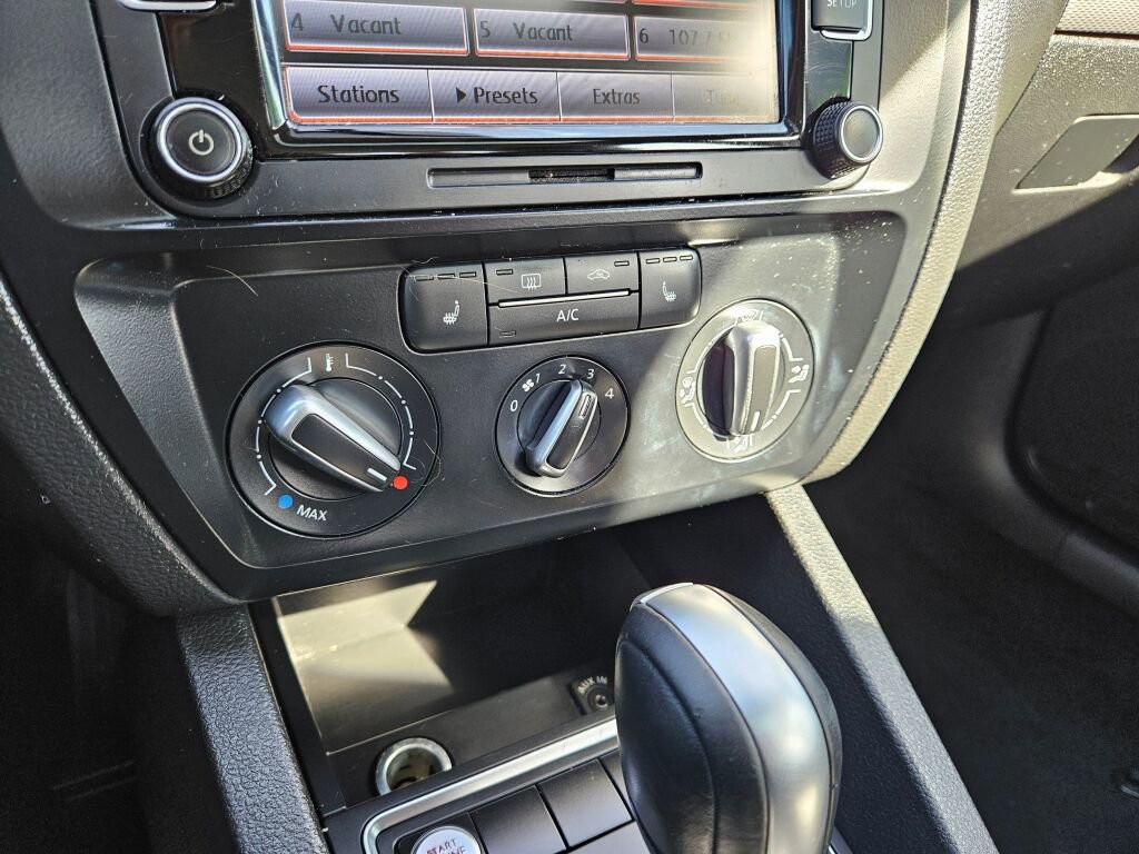Used 2015 Volkswagen Jetta SE image 22