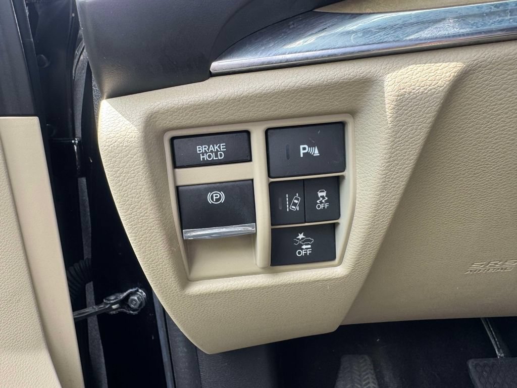 Used 2019 Acura MDX w/ Technology Package AWD/4WD image 14