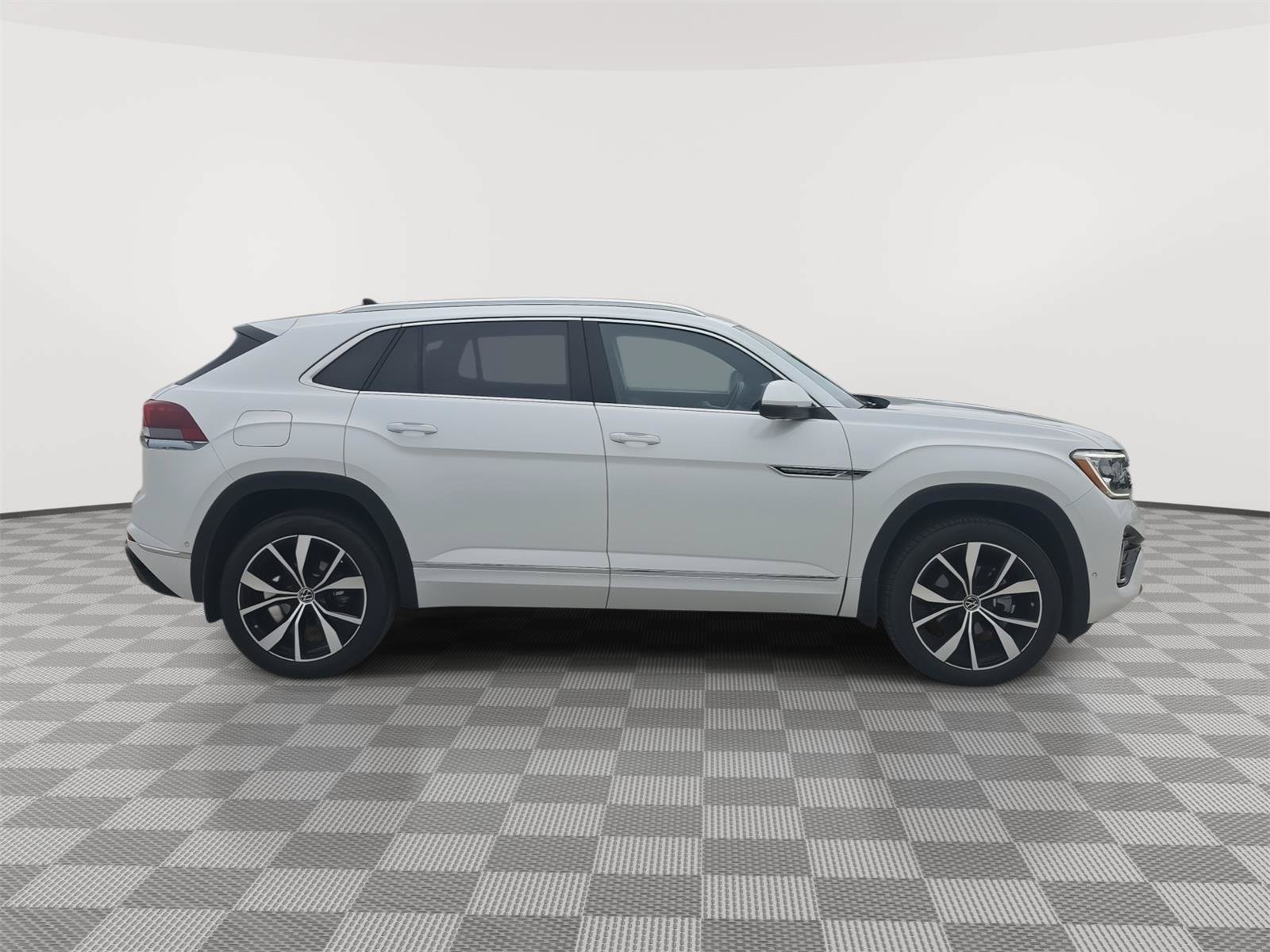 Certified 2024 Volkswagen Atlas Cross Sport SEL Premium R-Line AWD/4WD image 14