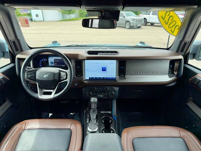 Used 2022 Ford Bronco Outer Banks AWD/4WD image 14