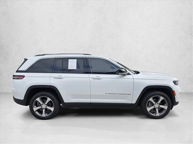 Used 2023 Jeep Grand Cherokee Limited w/ Luxury Tech Group II image 4