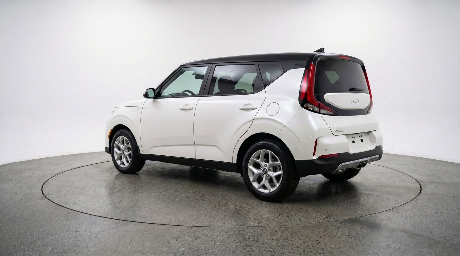 Used 2025 Kia Soul LX w/ LX Technology Package FWD image 6