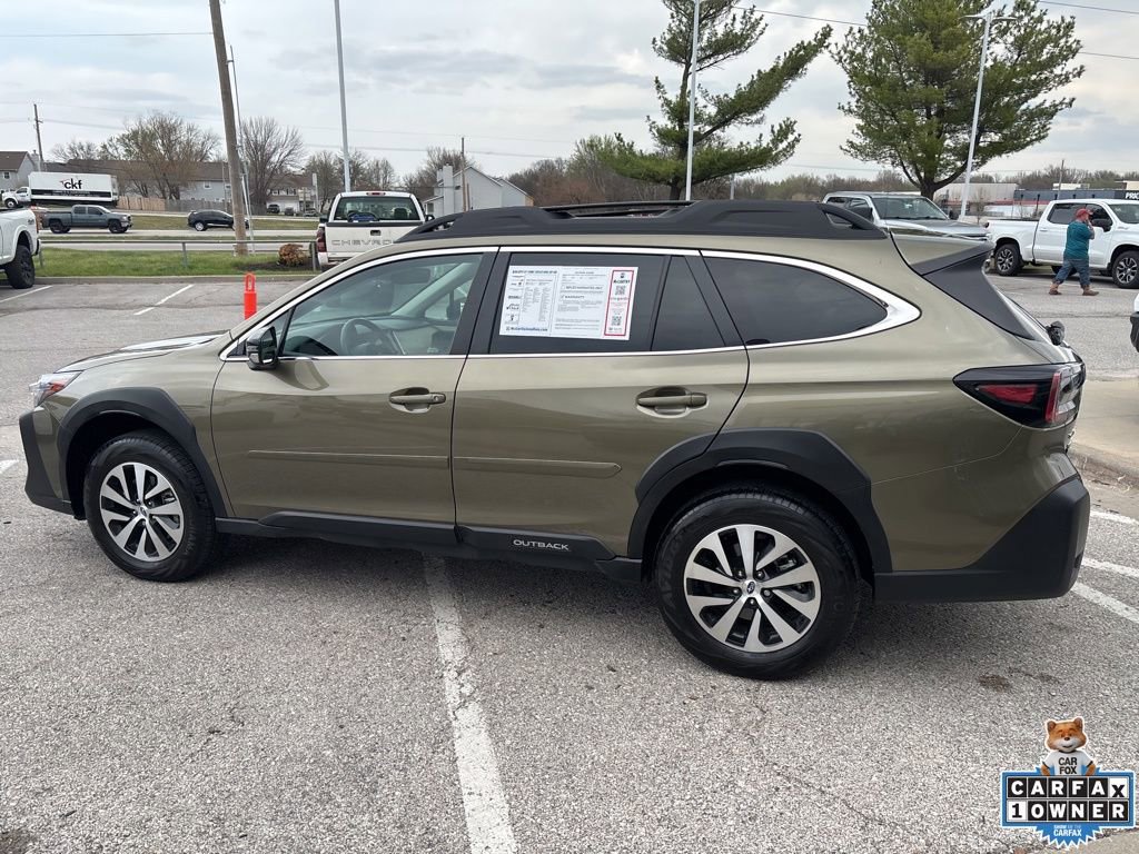 Used 2024 Subaru Outback Premium image 18