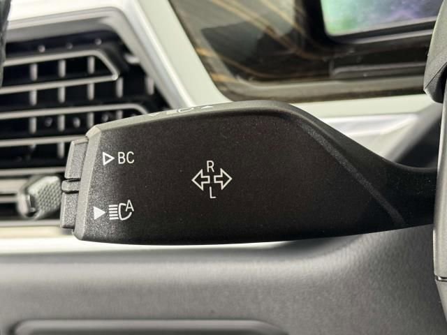 Used 2025 BMW X5 xDrive40i w/ Climate Comfort Package image 21