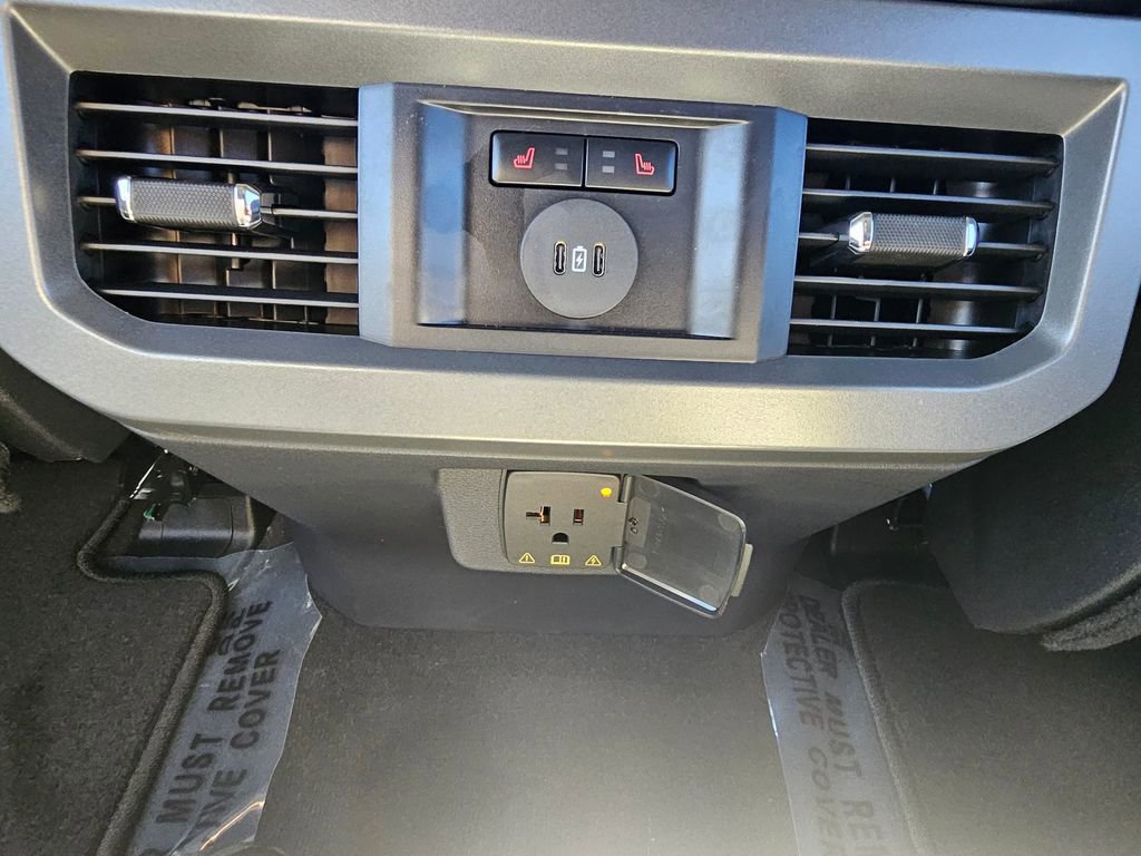 New 2026 Ford F250 Lariat w/ Black Appearance Package image 33