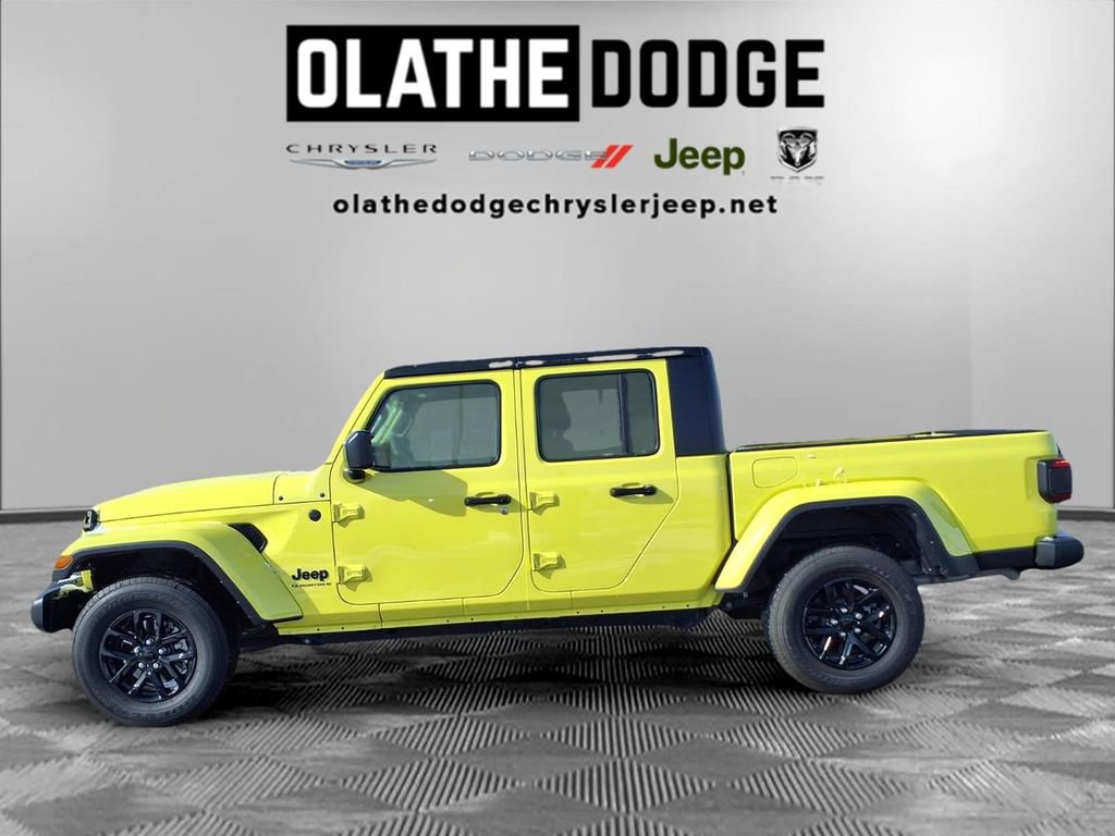 Certified 2023 Jeep Gladiator Sport image 18
