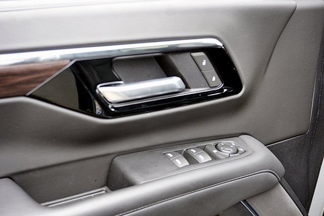 Used 2025 Chevrolet Tahoe LS AWD/4WD image 33