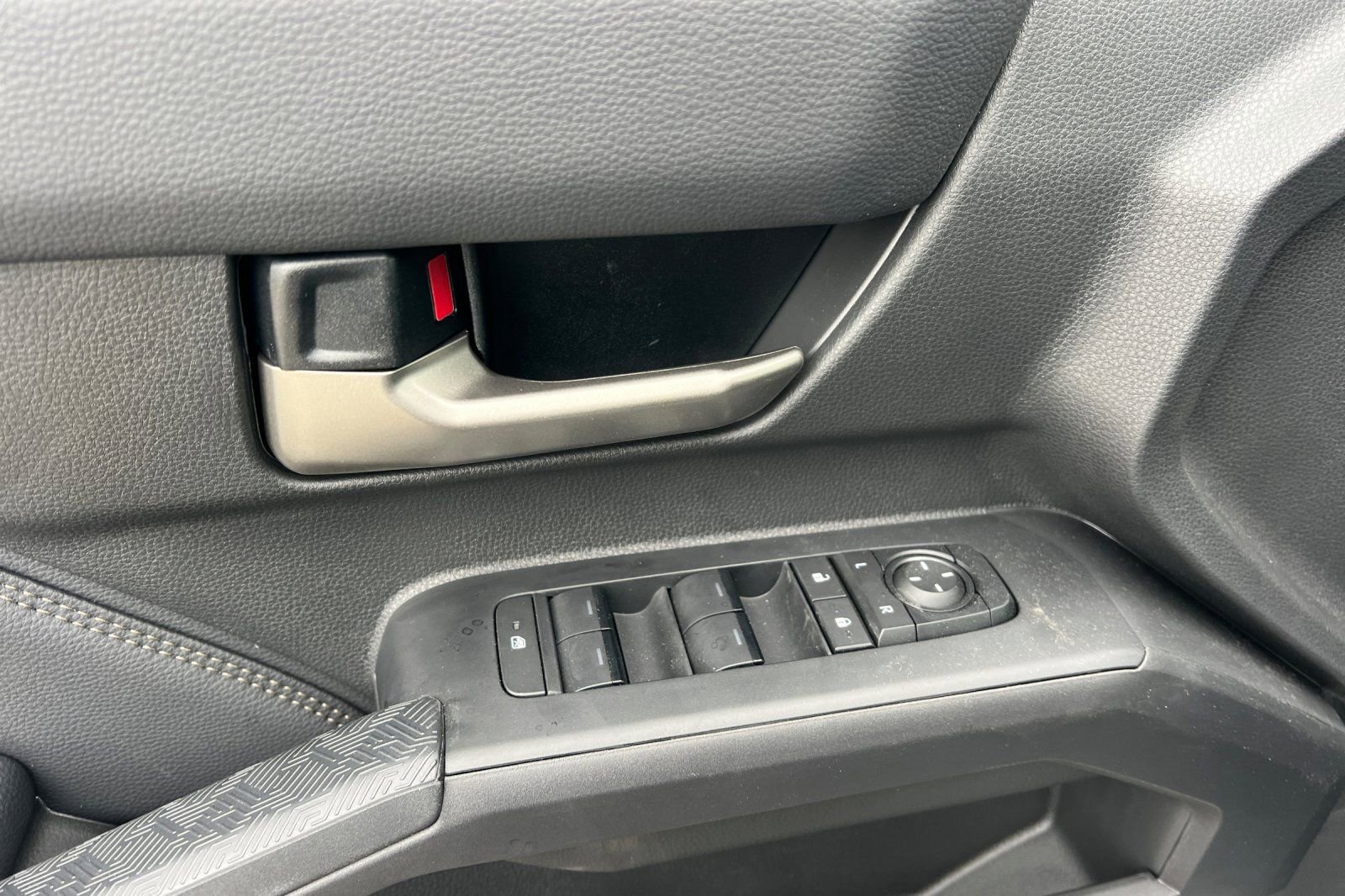 Used 2024 Toyota Tacoma Limited w/ Limited Package (LT) AWD/4WD image 8