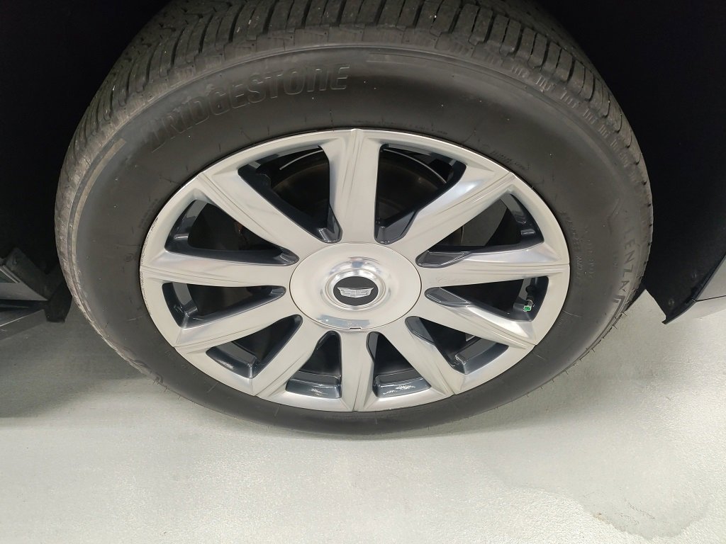 Used 2022 Cadillac Escalade Premium Luxury Platinum image 4