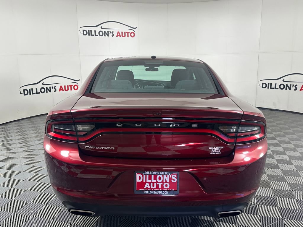 Used 2020 Dodge Charger SXT RWD image 5