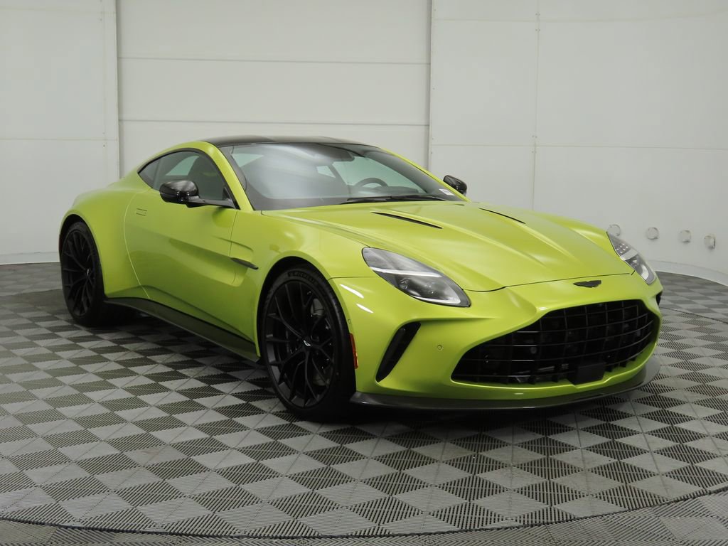 Used 2025 Aston Martin V8 Vantage Coupe image 3