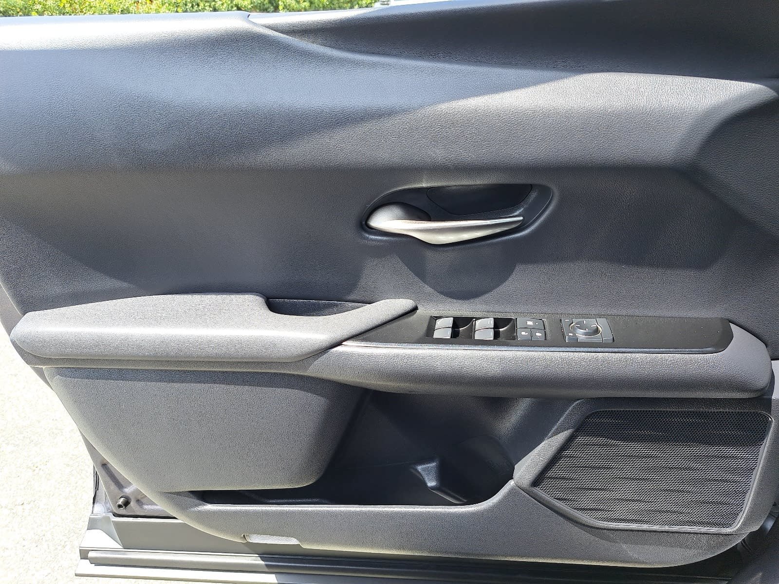 Used 2022 Lexus UX 200 w/ Accessory Package (Z2) FWD image 28