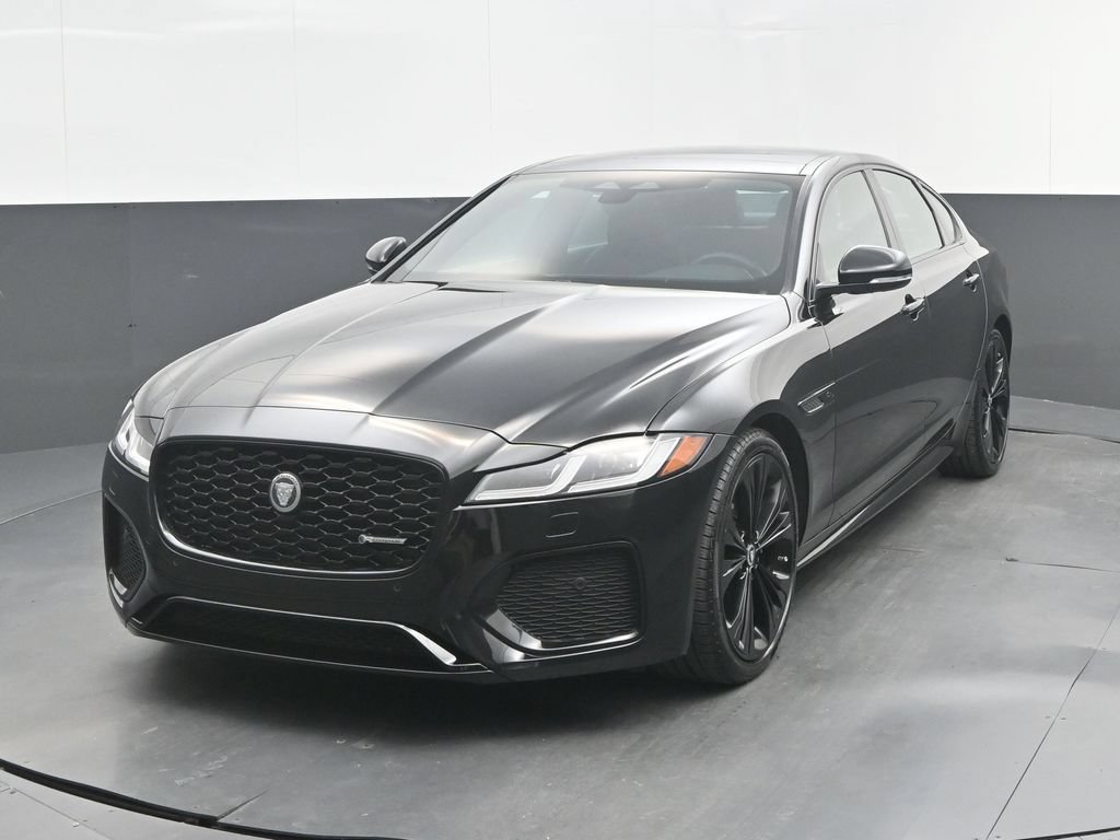 Certified 2024 Jaguar XF R-Dynamic SE AWD/4WD image 1