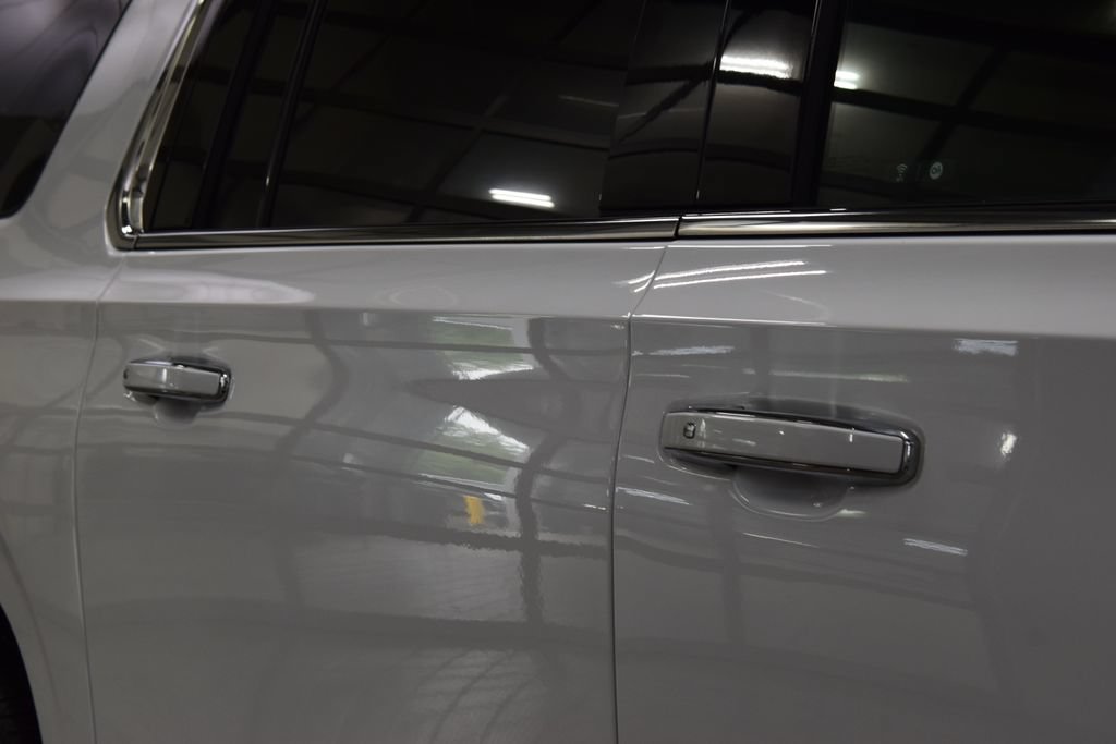Used 2024 GMC Yukon XL Denali AWD/4WD image 19