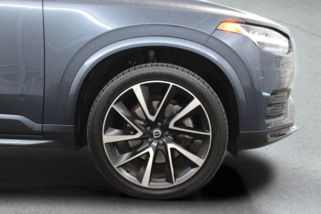 Used 2022 Volvo XC90 T6 Momentum w/ Advanced Package AWD/4WD image 14