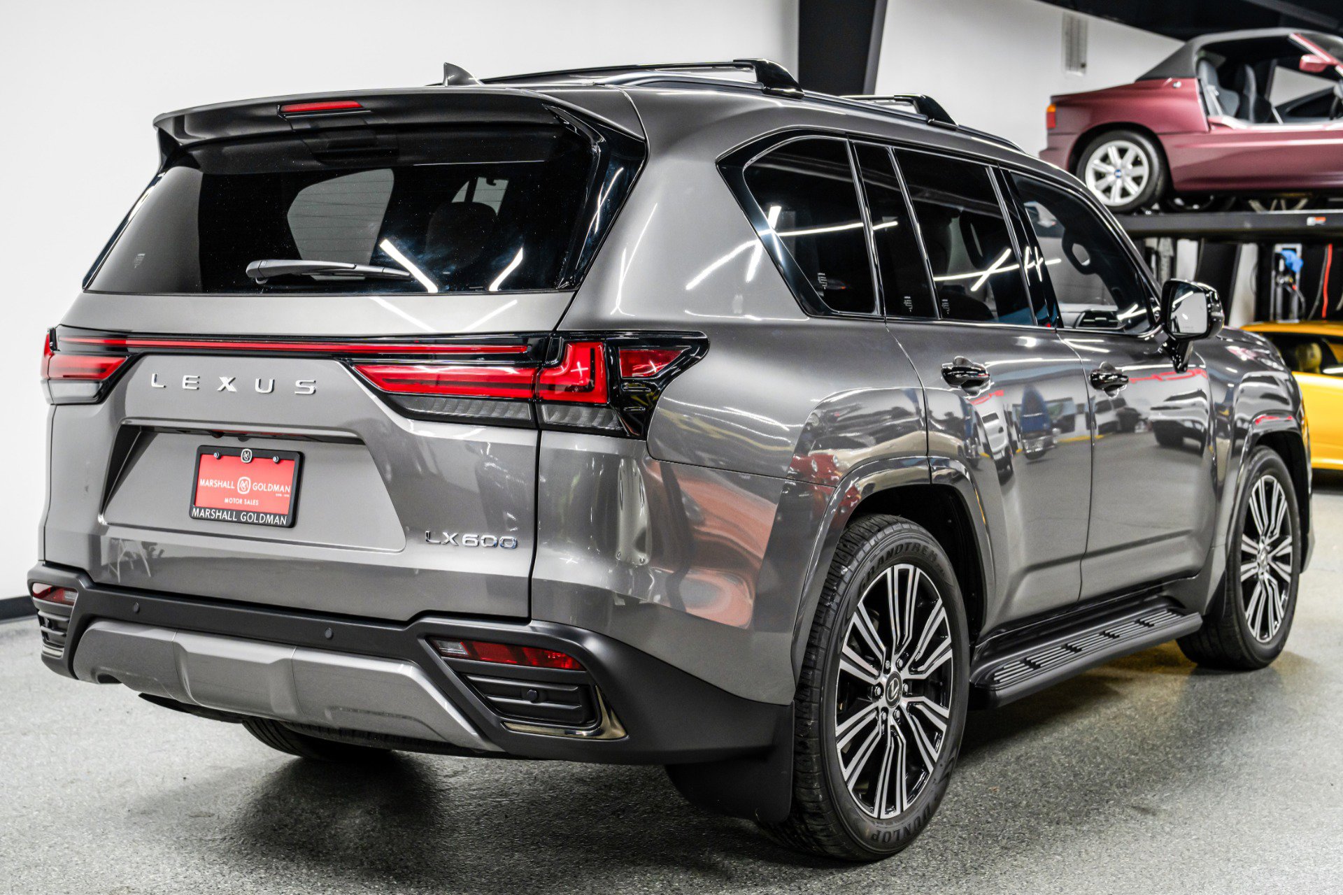 Used 2024 Lexus LX 600 4WD w/ Appearance Package image 8