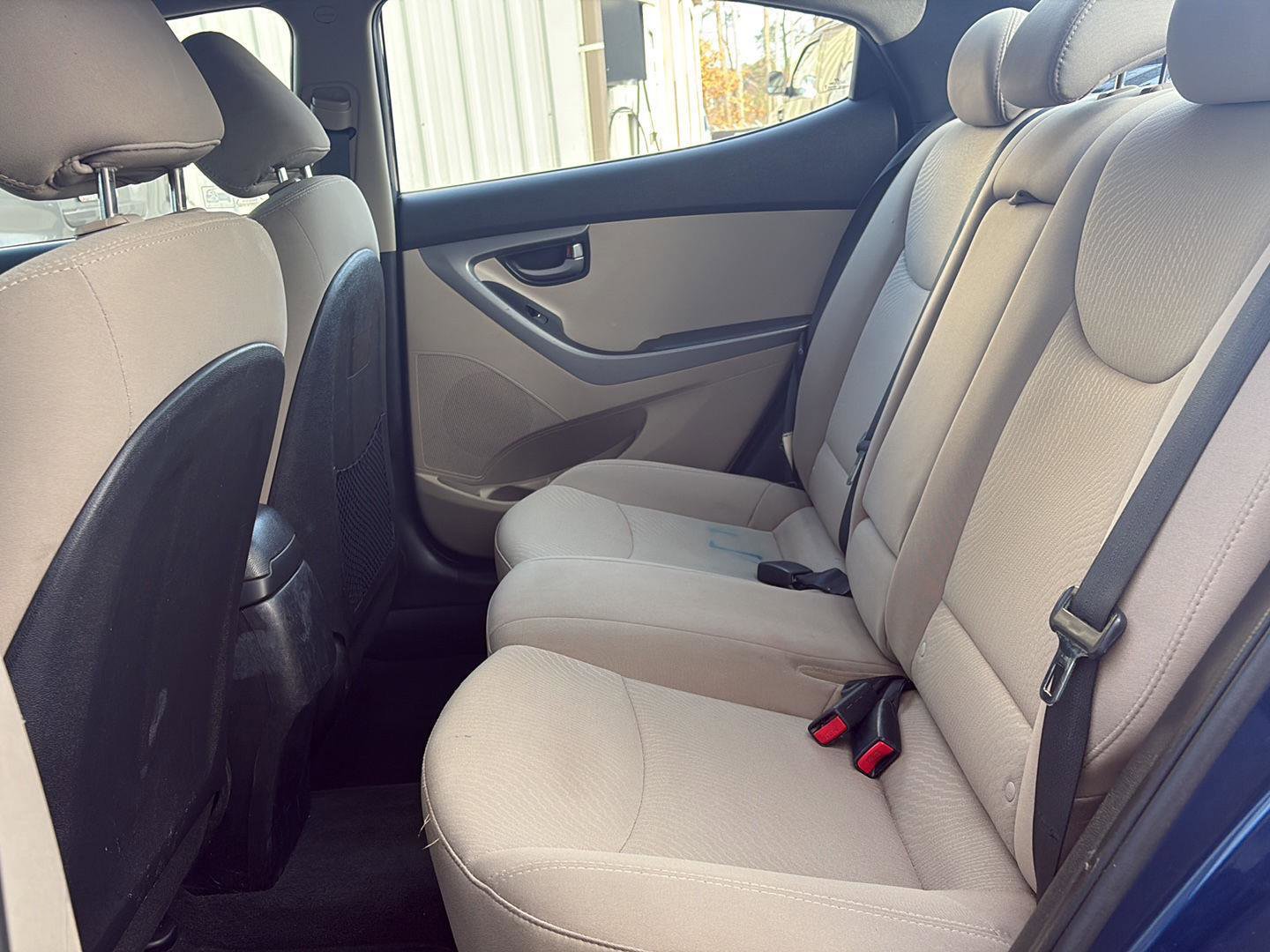 Used 2016 Hyundai Elantra SE image 16