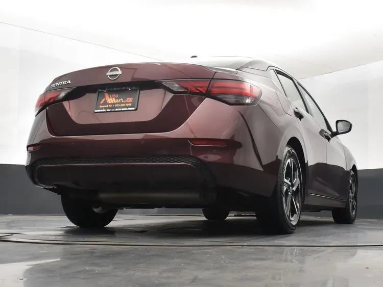 Used 2025 Nissan Sentra SV FWD image 13