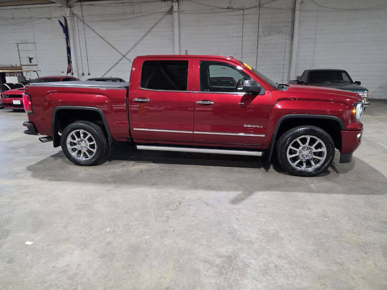 Used 2018 GMC Sierra 1500 Denali AWD/4WD image 18