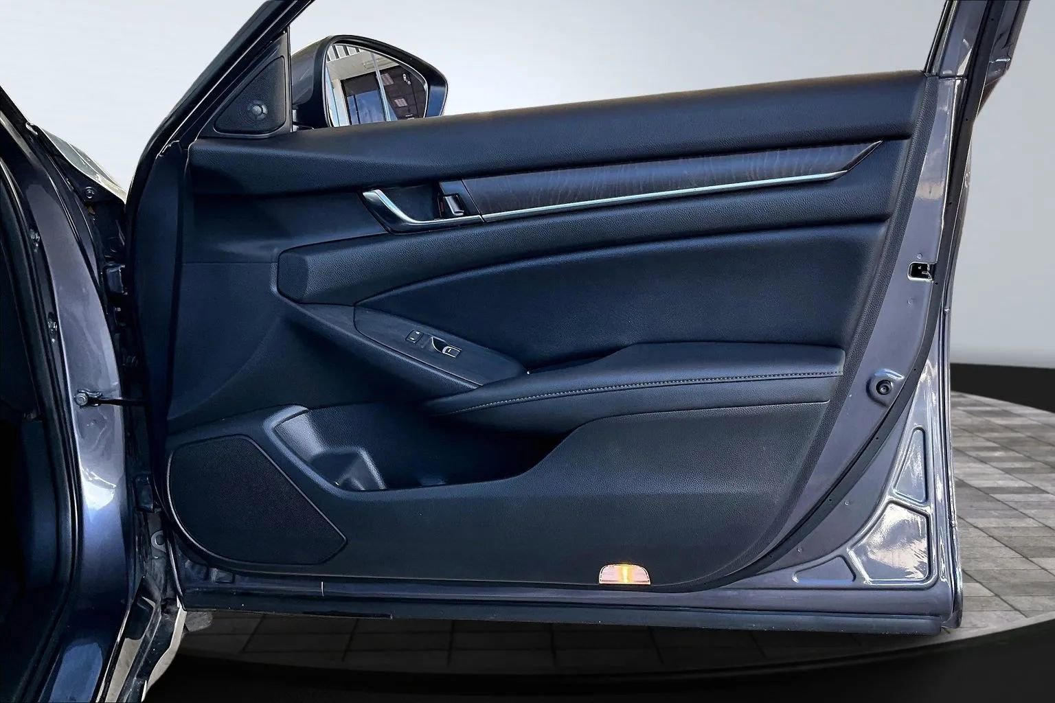 Used 2020 Honda Accord EX-L image 25