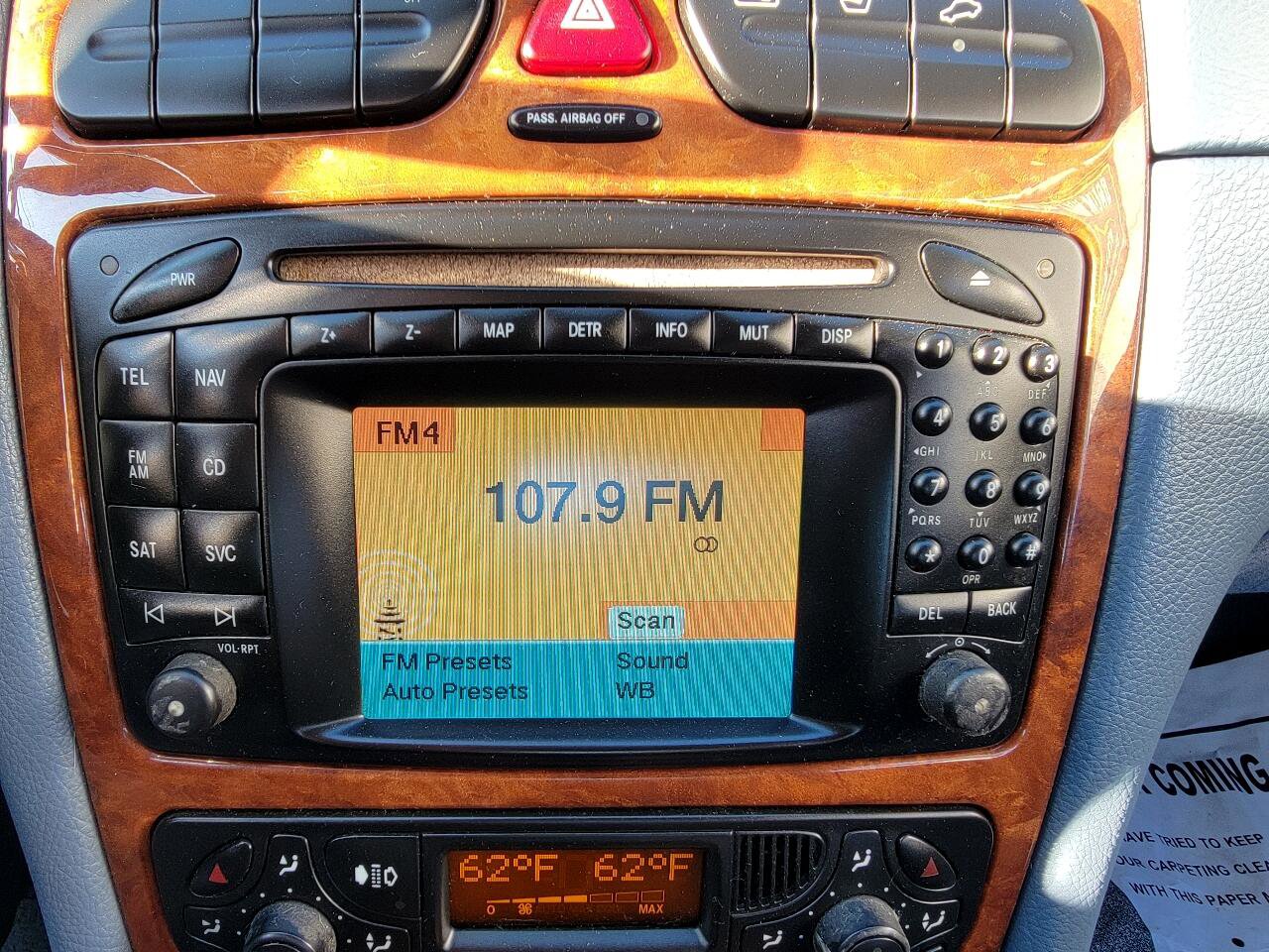 Used 2004 Mercedes-Benz CLK 500 Cabriolet image 33