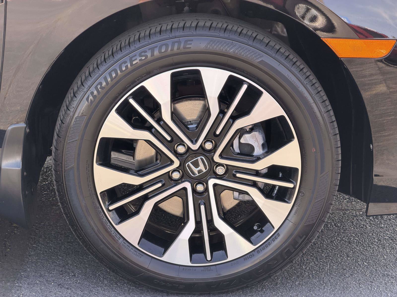Certified 2026 Honda Odyssey Elite image 5